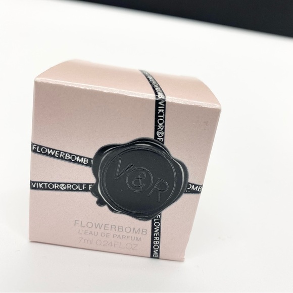 Viktor & Rolf Flowerbomb mini - Picture 3 of 4